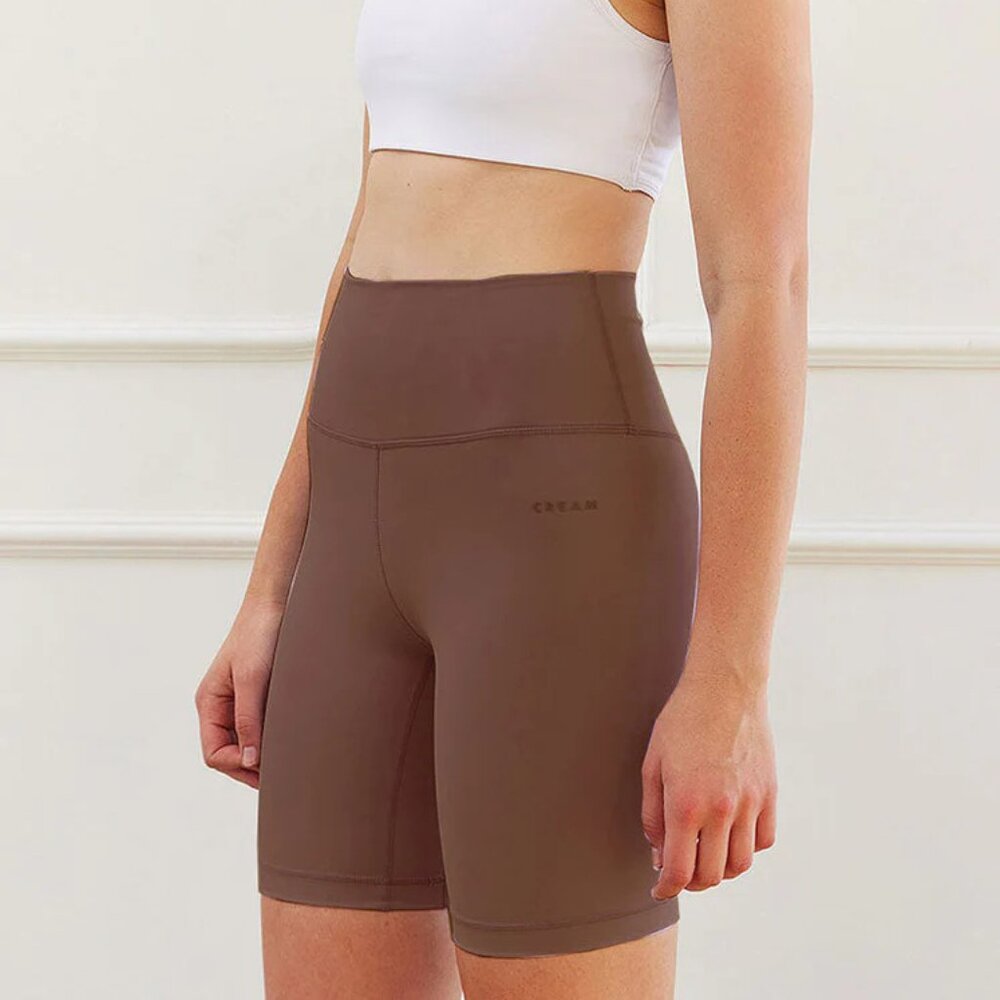 Cream Yoga Drew Biker Shorts in Mocha